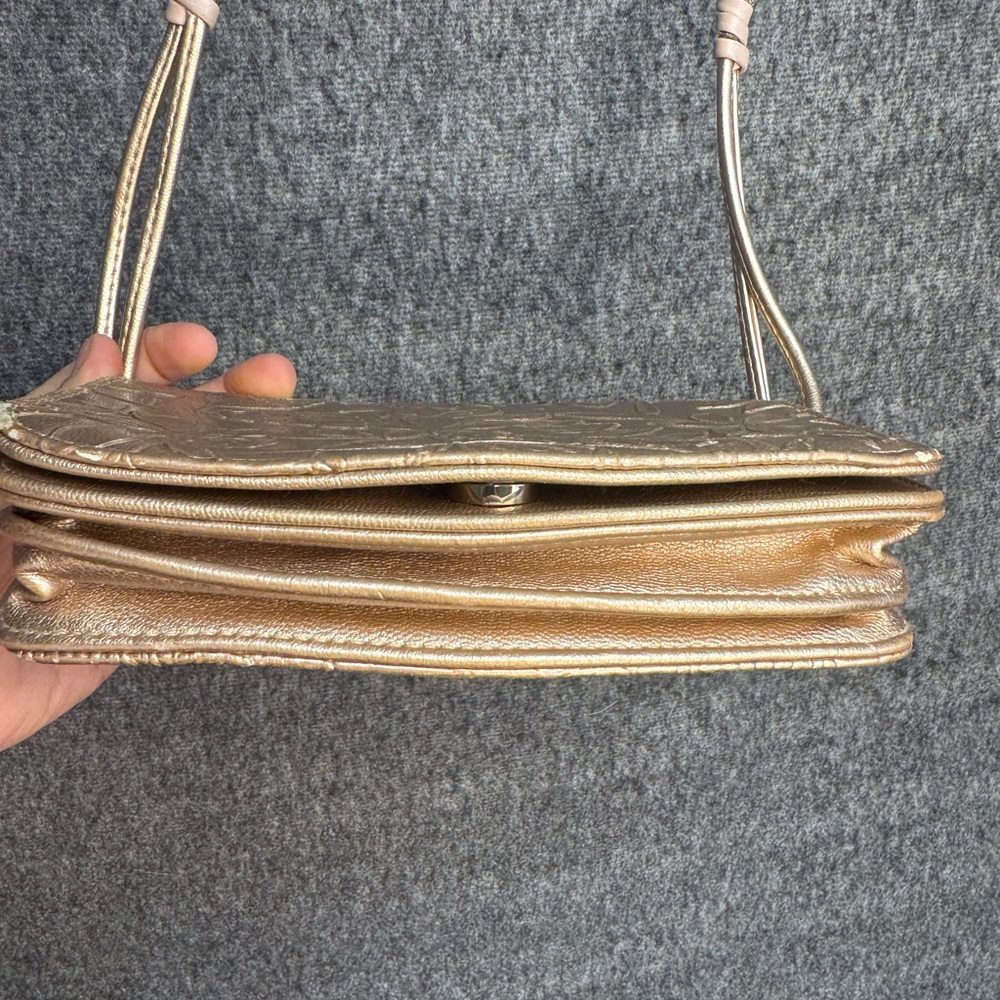 Sondra Roberts Crossbody Gold Embossed‎ - Picture 10 of 11